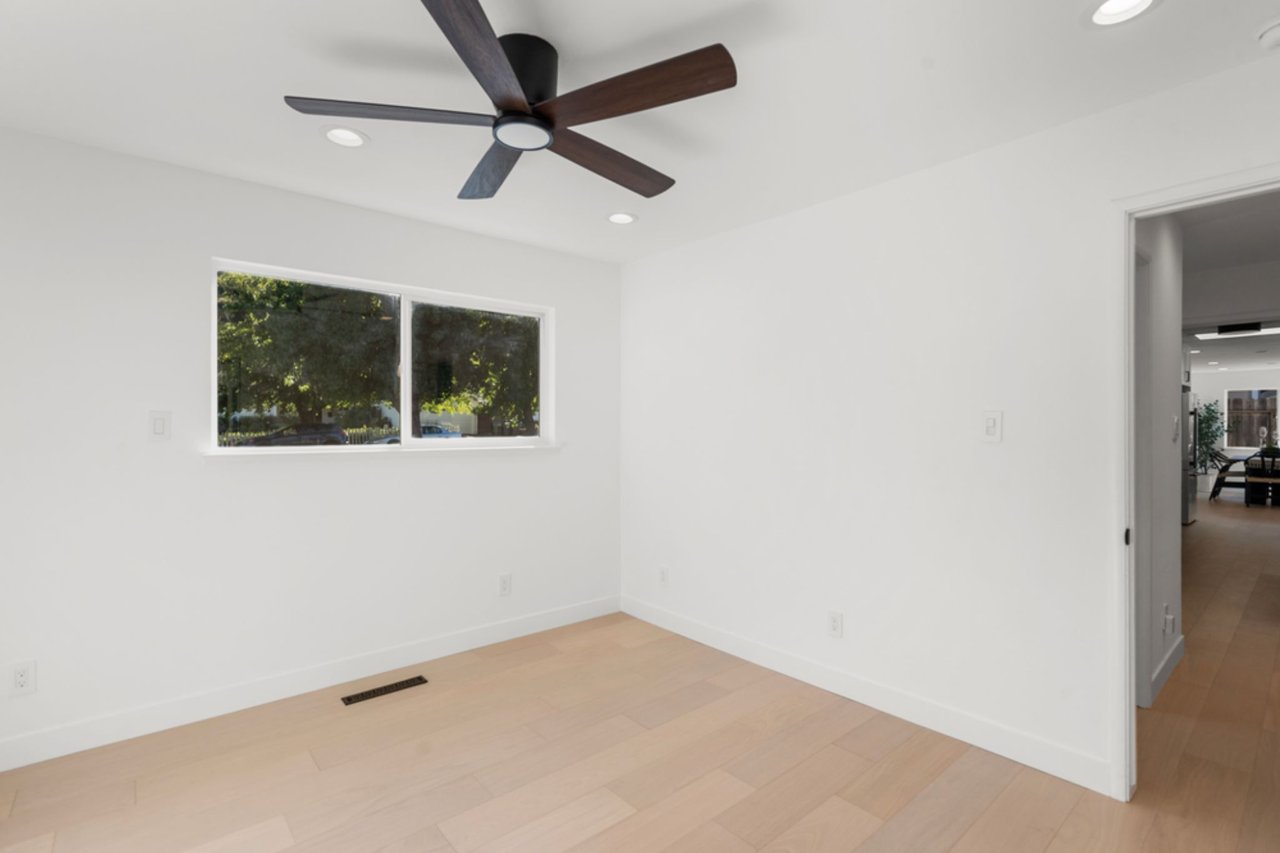 456 Alameda De La Loma