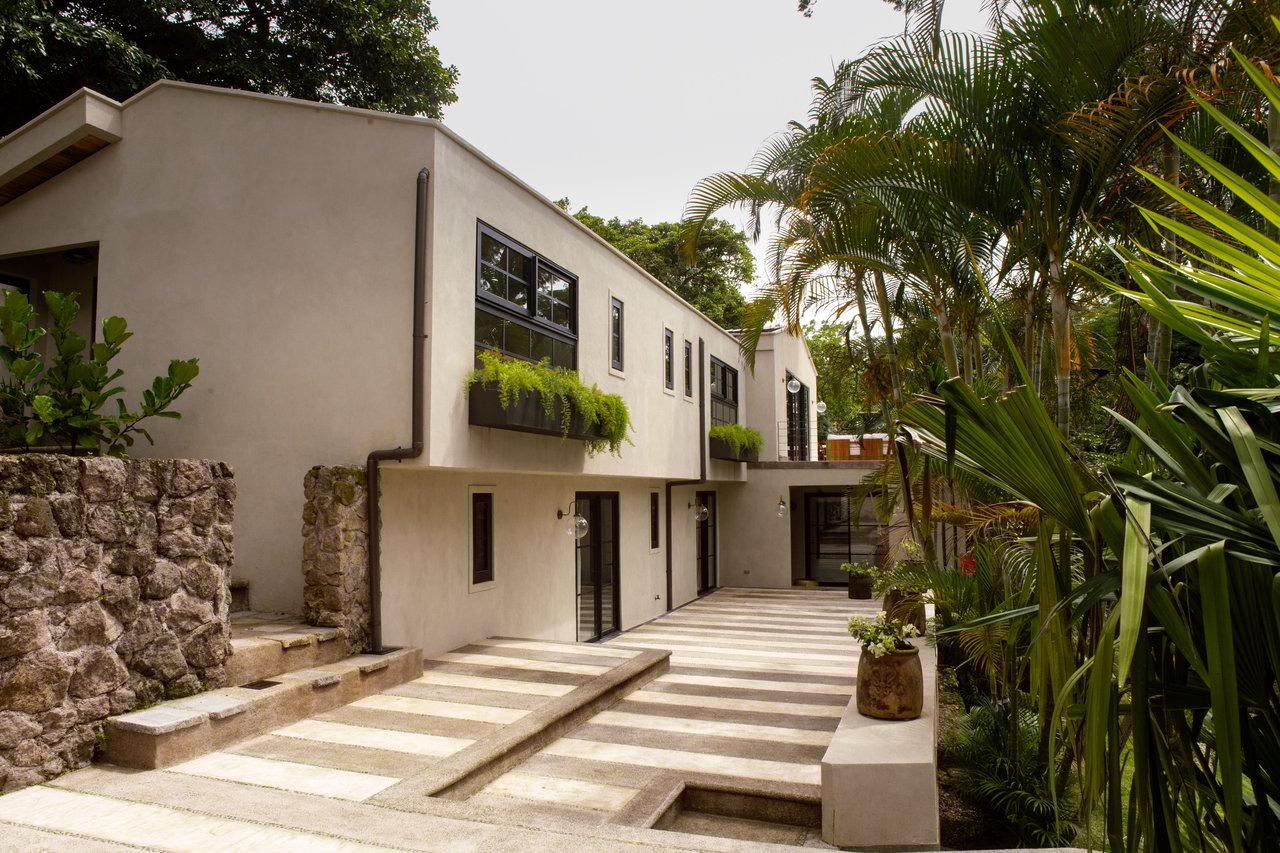Casa Laurel