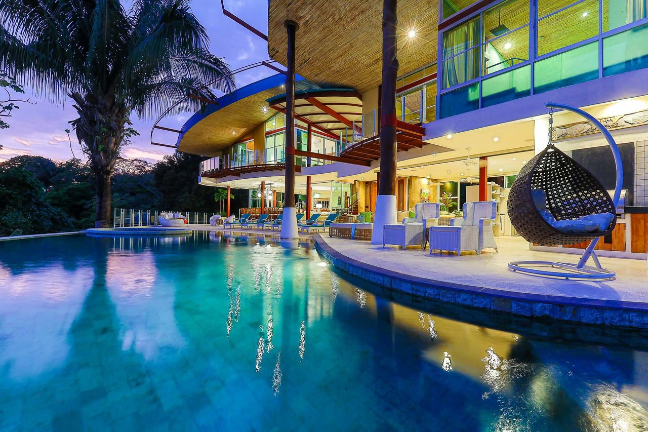 Casa Fantastica Luxury Mountain and Ocean View Villa
