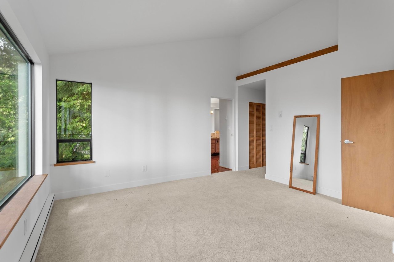 60 Sunset Dr