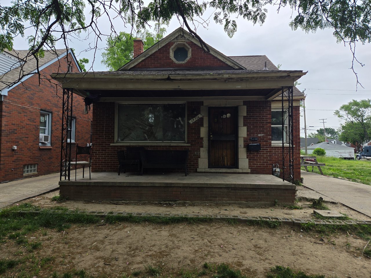 19716 Waltham St