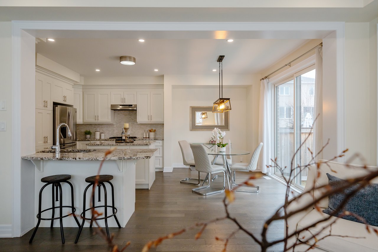 3209 Daisy Way, Oakville, ON L6M 1L4