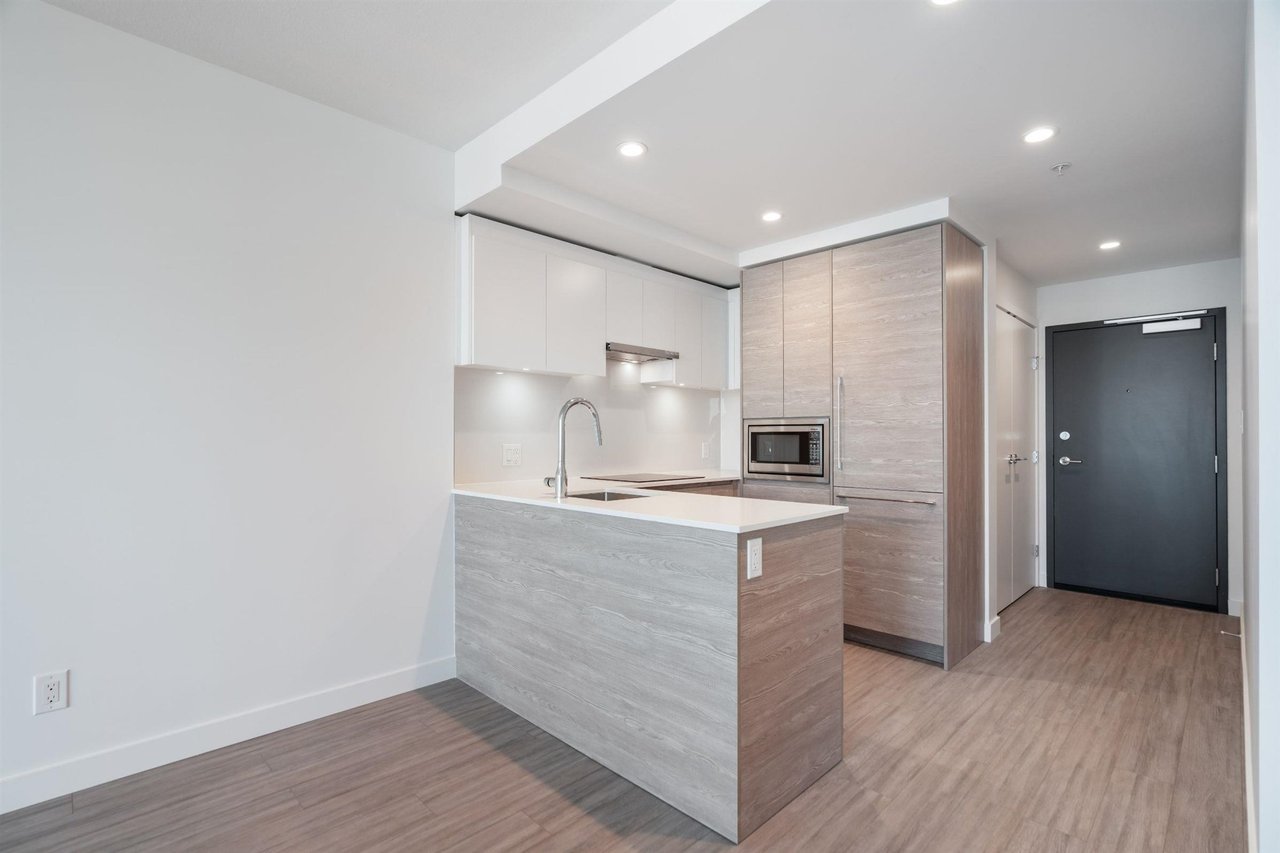 13655 Fraser Hwy, #2105