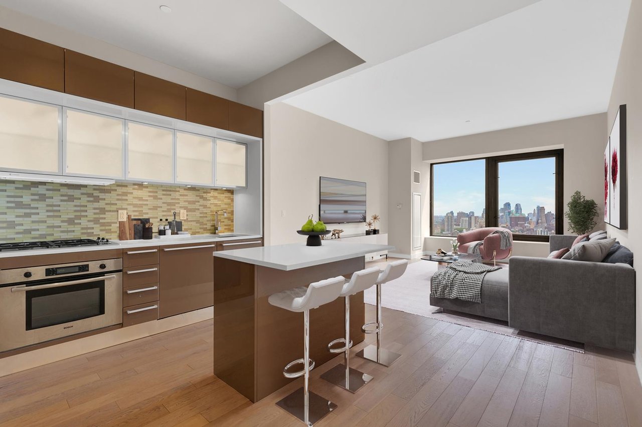 75 Wall Street, Apt 33-A