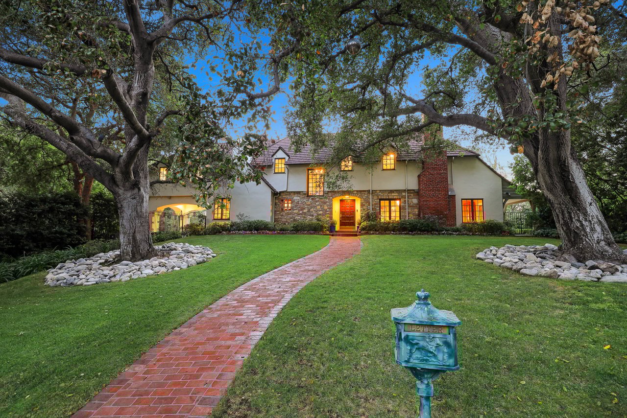 3903 Alta Vista Drive