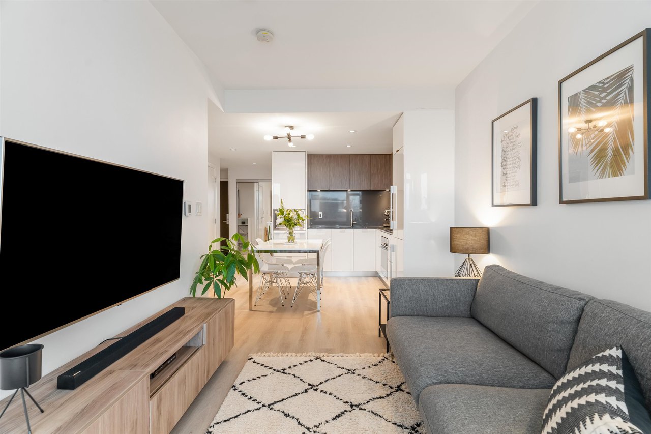 403-209 E 7th Ave