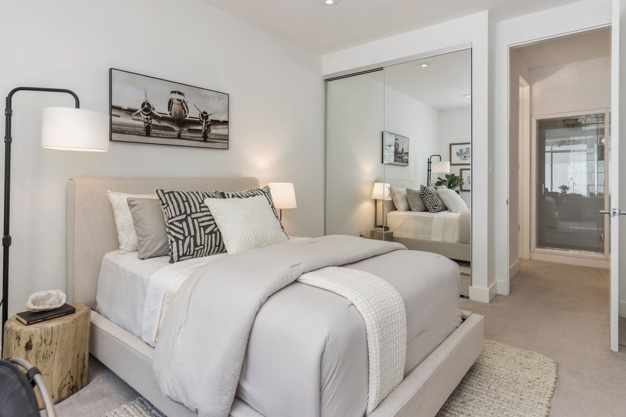 Generously Sized Condo Near Duboce Park