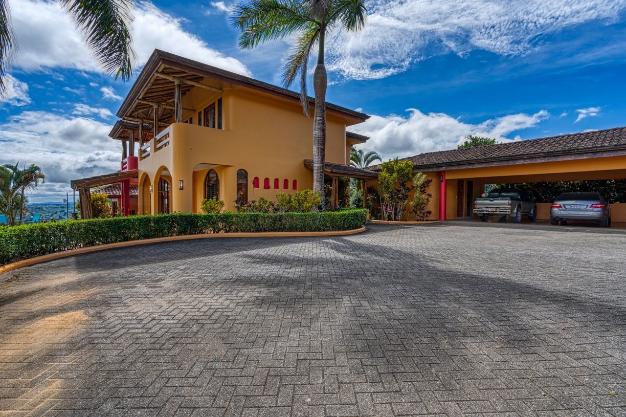 Grand Mountain View Estate, Perez Zeledon, San Jose