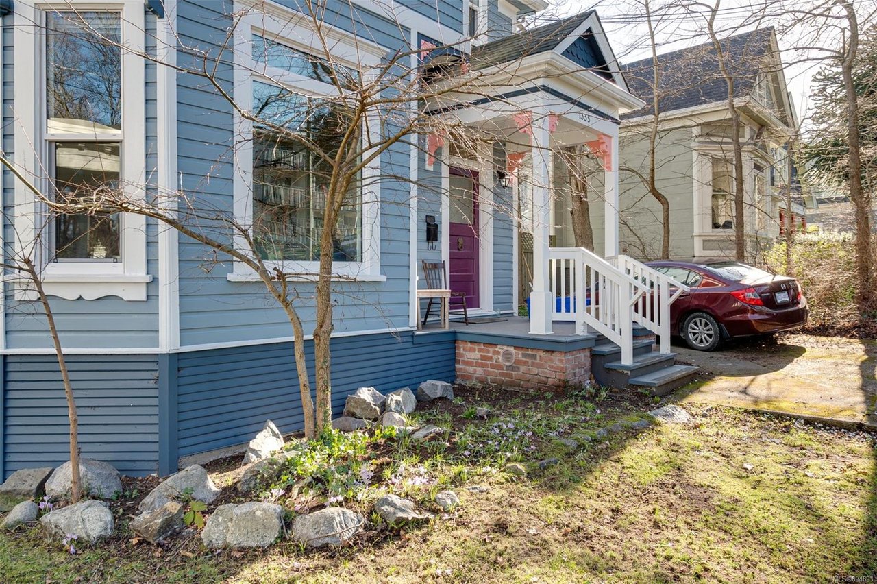 1335 Stanley Ave