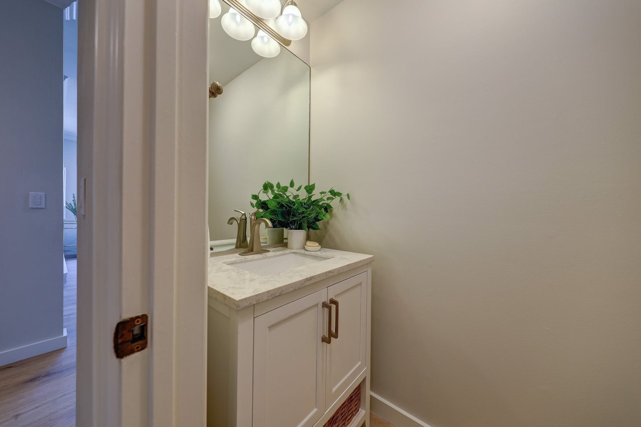 Newly Renovated Ground Floor Unit