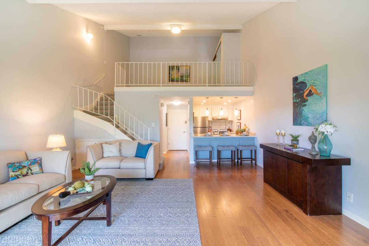 707 Fathom Dr, Unit 203