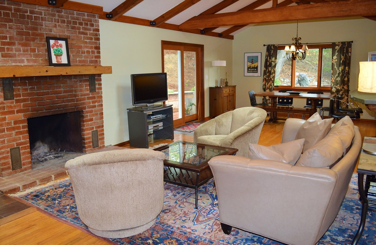 145 Ridgeway Avenue, Fairfax