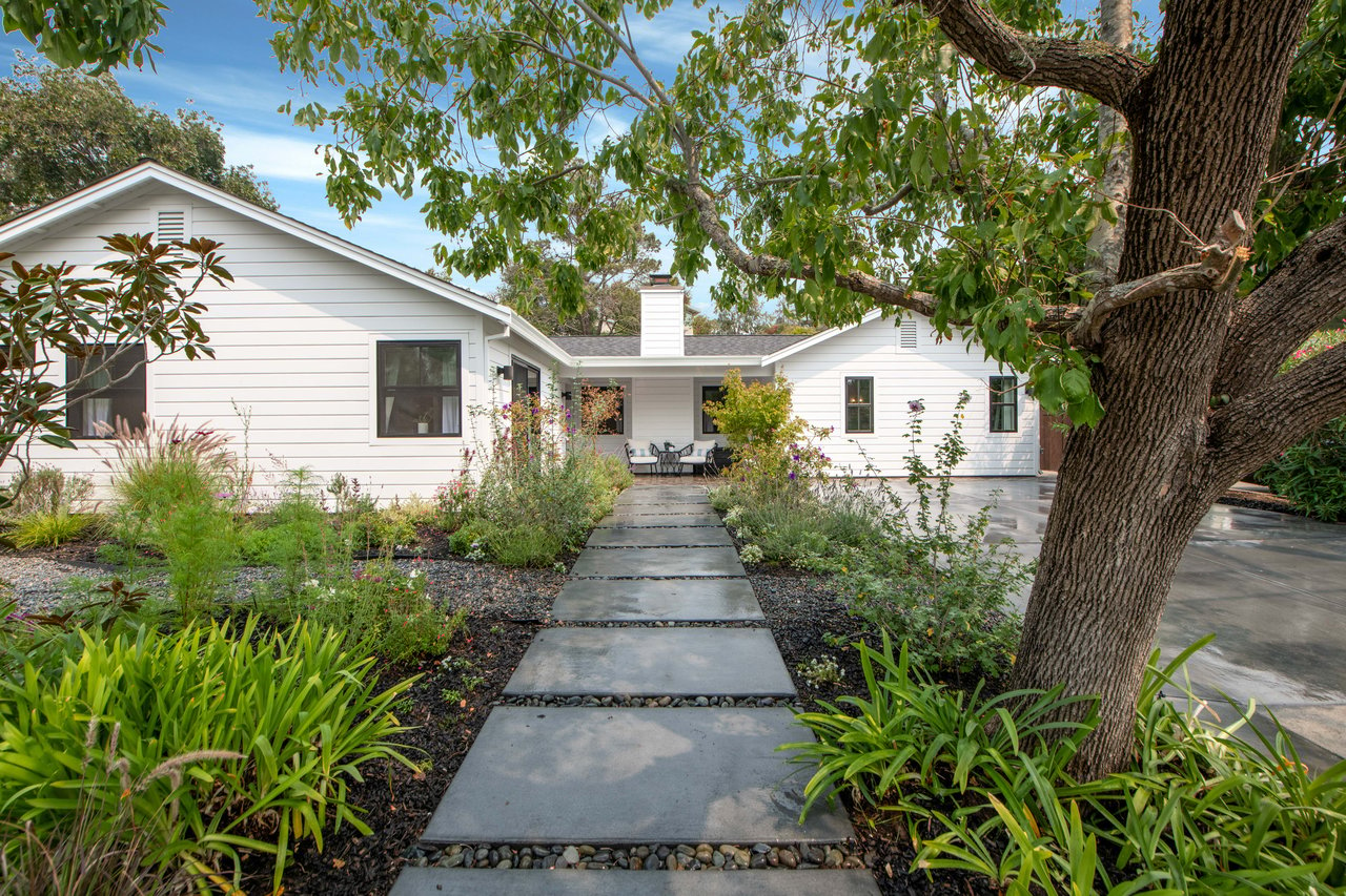 Renovated Modern Farmhouse 