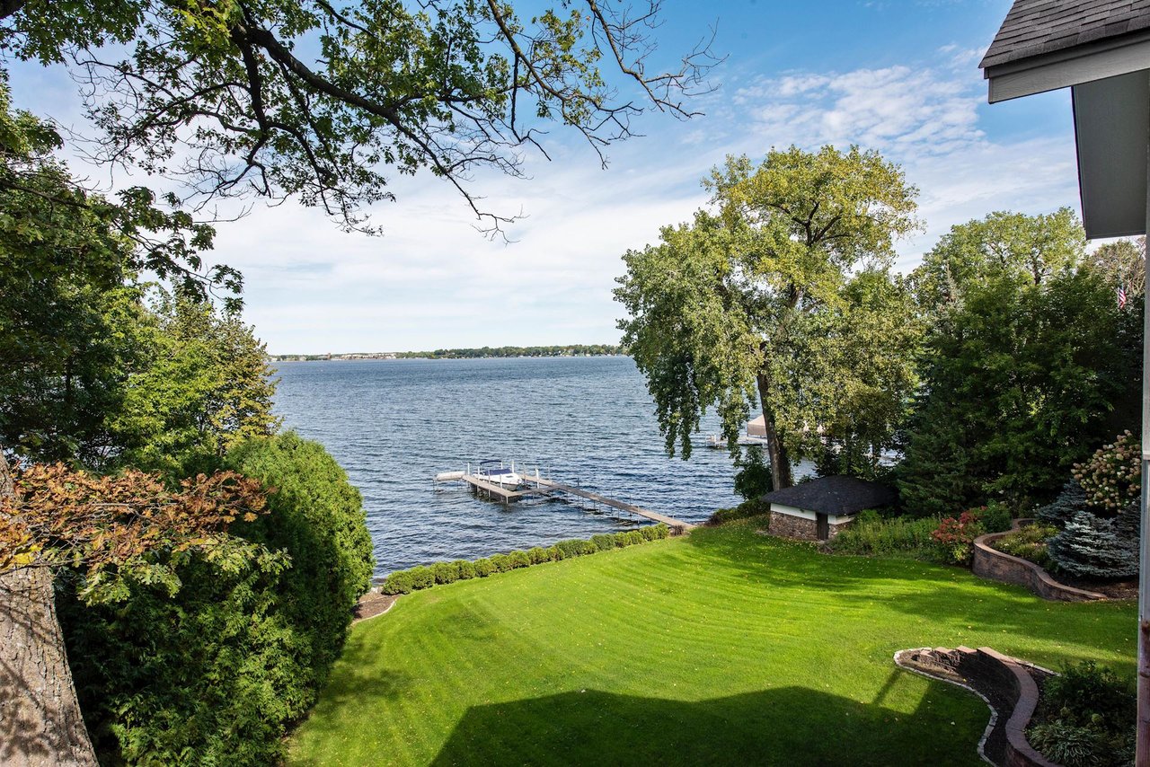 26890 Edgewood Rd | Shorewood