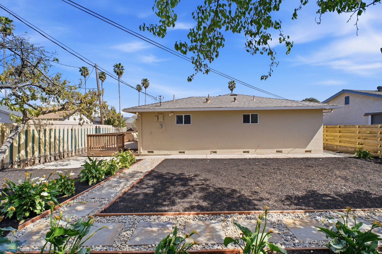 Turn Key Beauty in Sundale