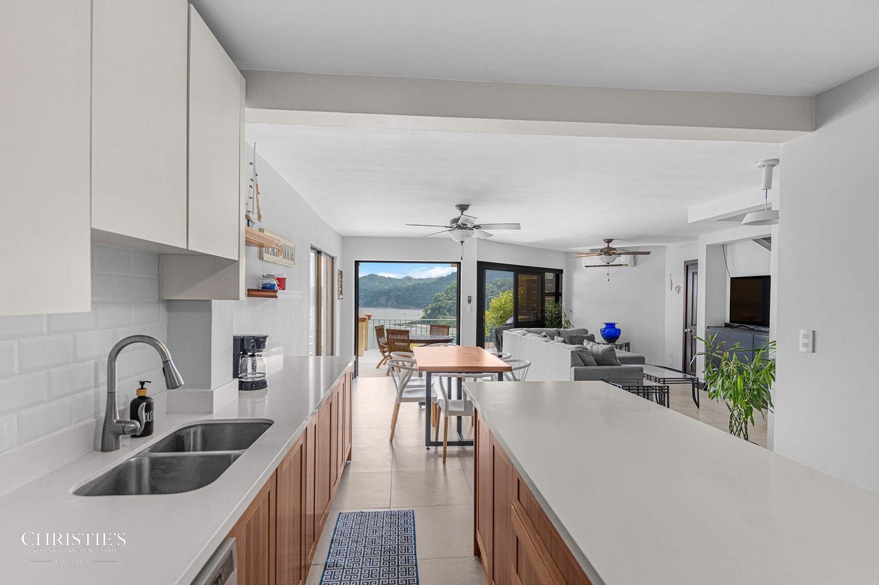 Oceanview Apartment in Faro Escondido