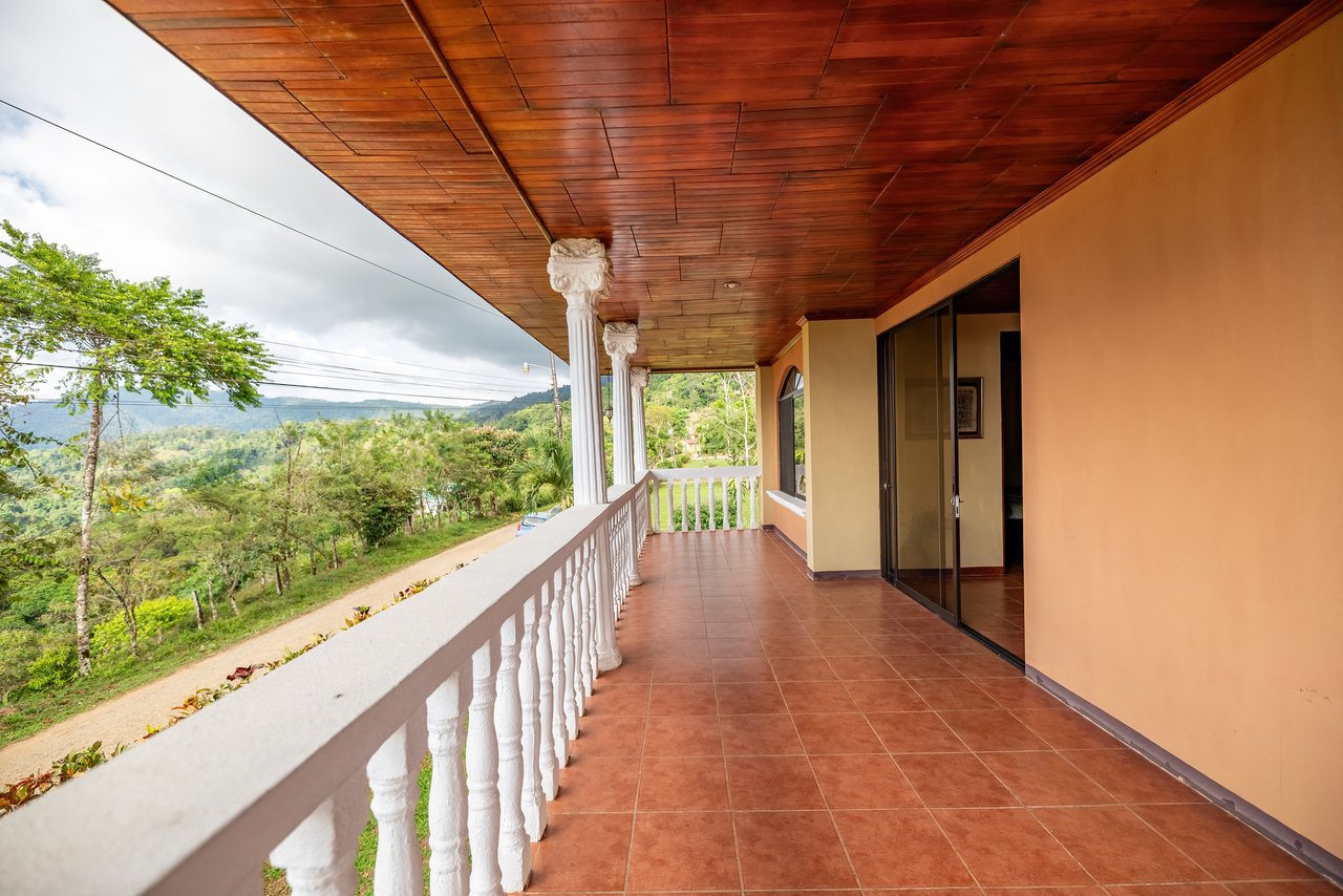 Fully Furnished 3-Bedroom Home in Tinamastes | 0.4 Acres