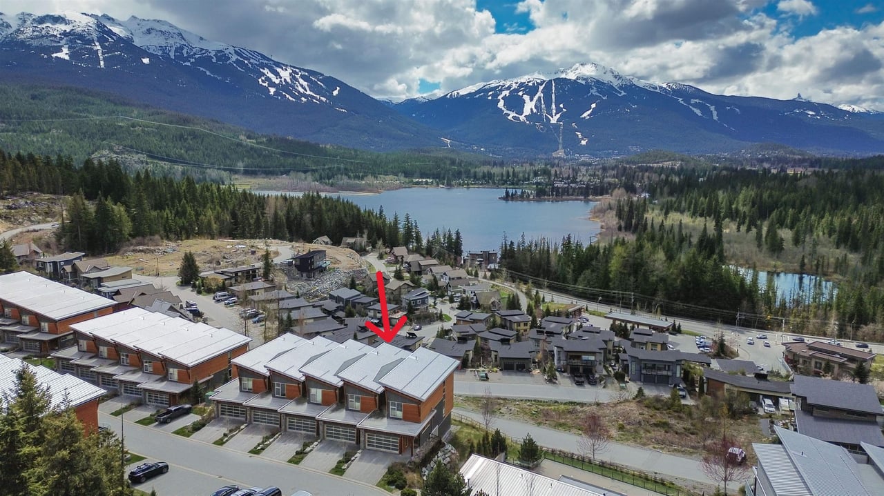 17-8400 Ashleigh Mcivor Dr