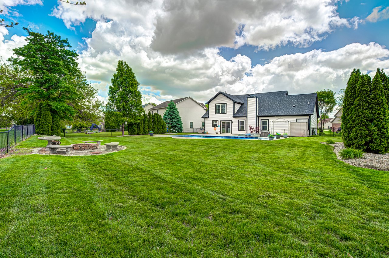 1114 Rockwell Dr