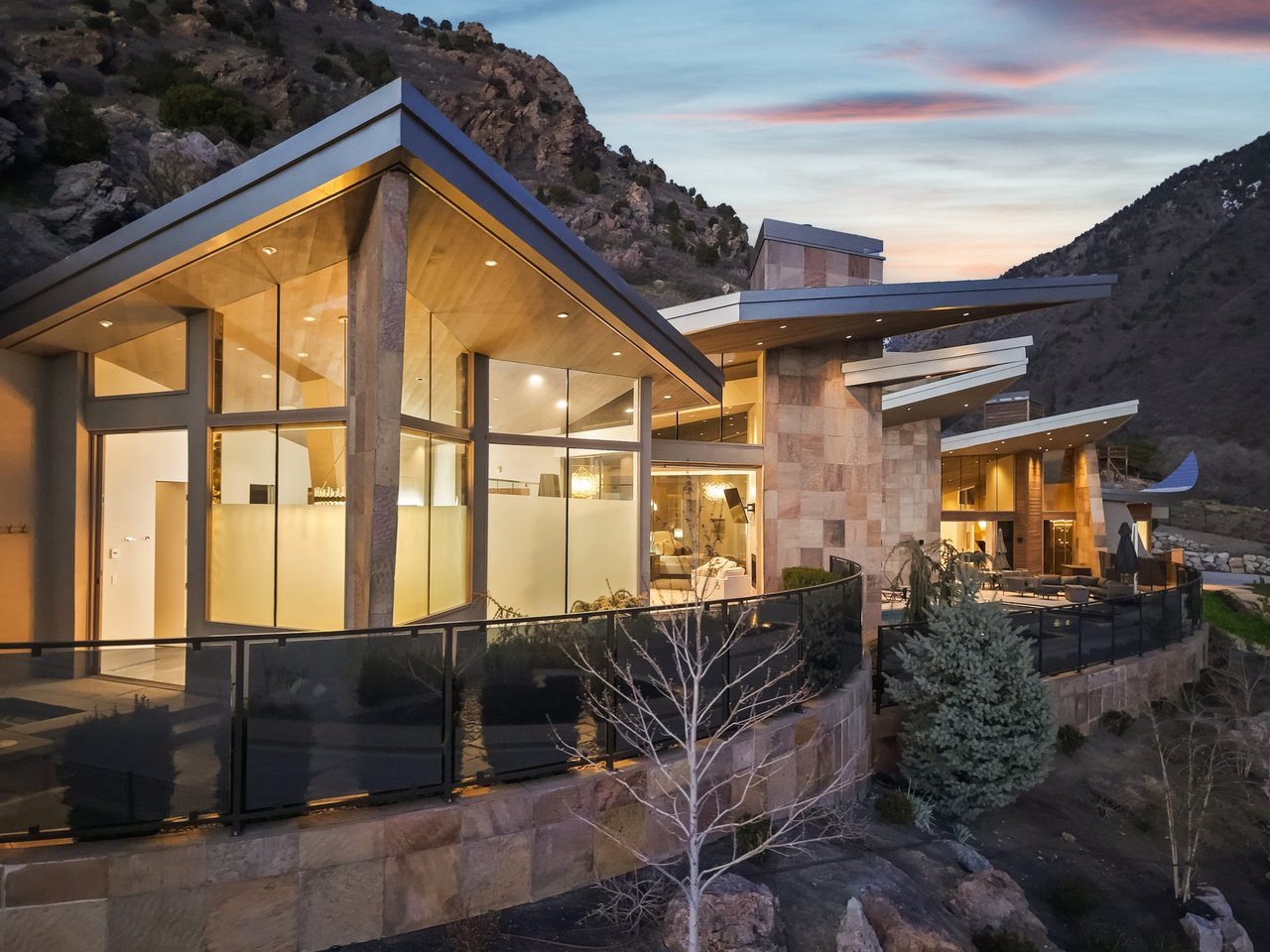 4141 E Canyon Estate Dr