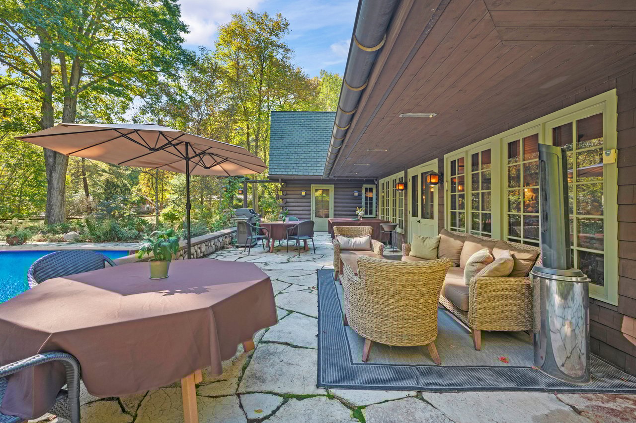 14657 Lakeshore Road