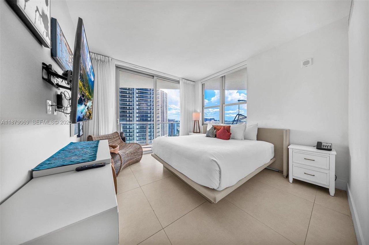 Closed Sale: 4111 S Ocean Drive #1611, Hollywood, FL | Recently Sold Property Holywood, FL