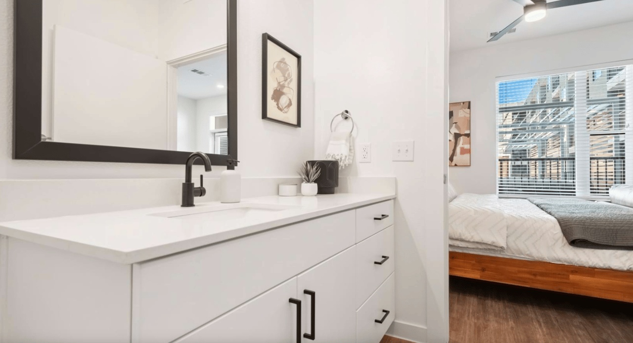 Lease today-Live up to 8 weeks for FREE!