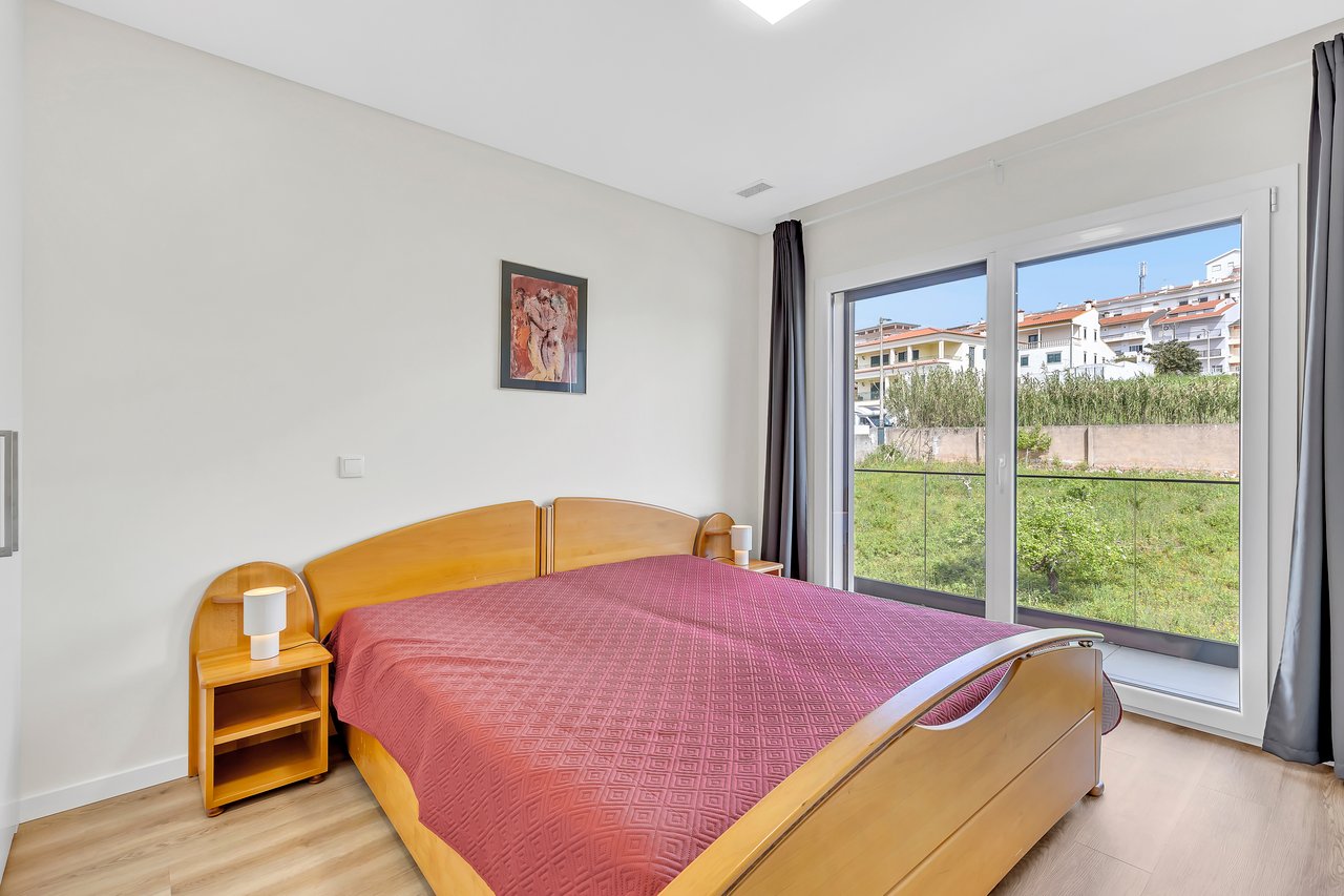 Bright Coastal Apartment with Large Terrace Just Steps from the Beach in Figueira da Foz