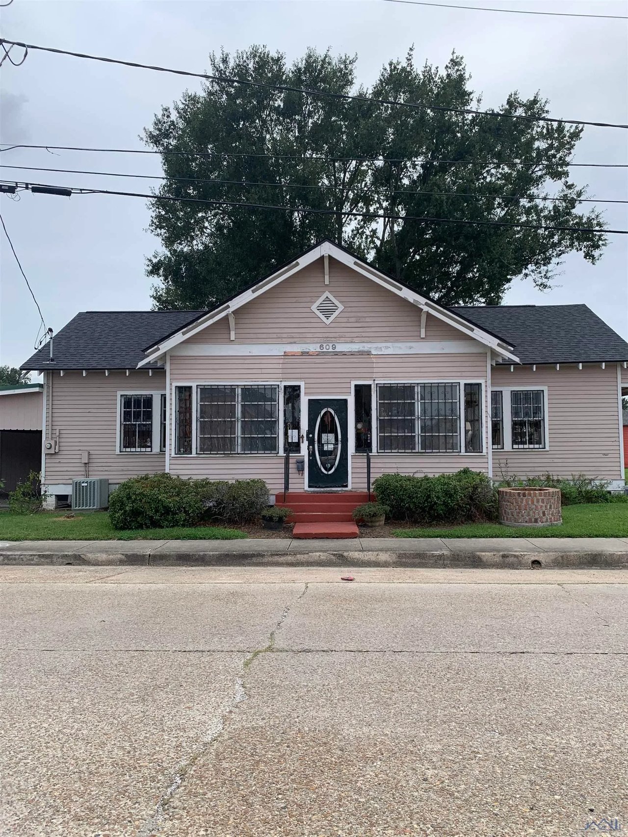 609 Legion Ave