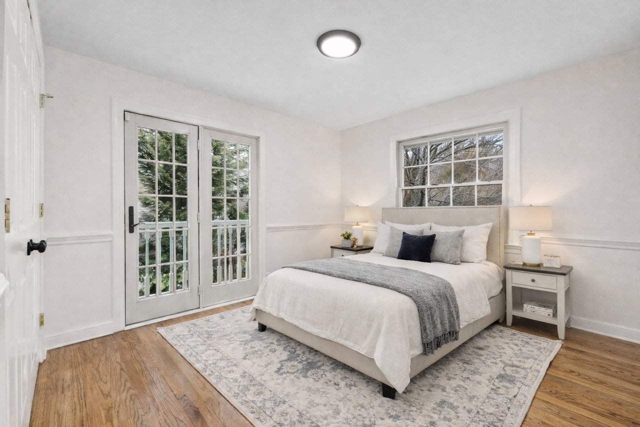 Renovated. Private. Prime Deerfield location.