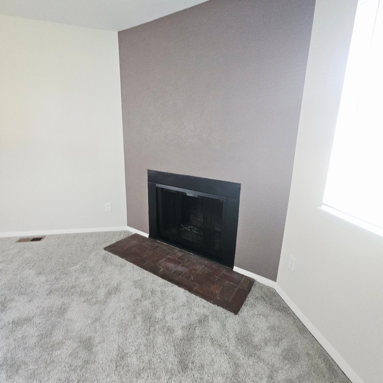 2 Bed 1.5 Bath Townhome Lakewood