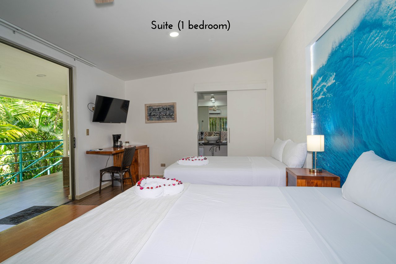 22 Unit Tropical Boutique Hotel steps from Manuel Antonio Park & Beach