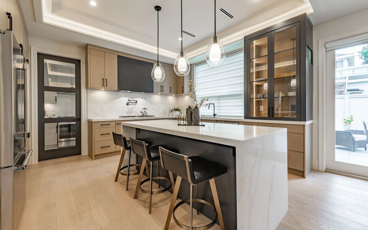 Is Testing the Market a Good Idea?