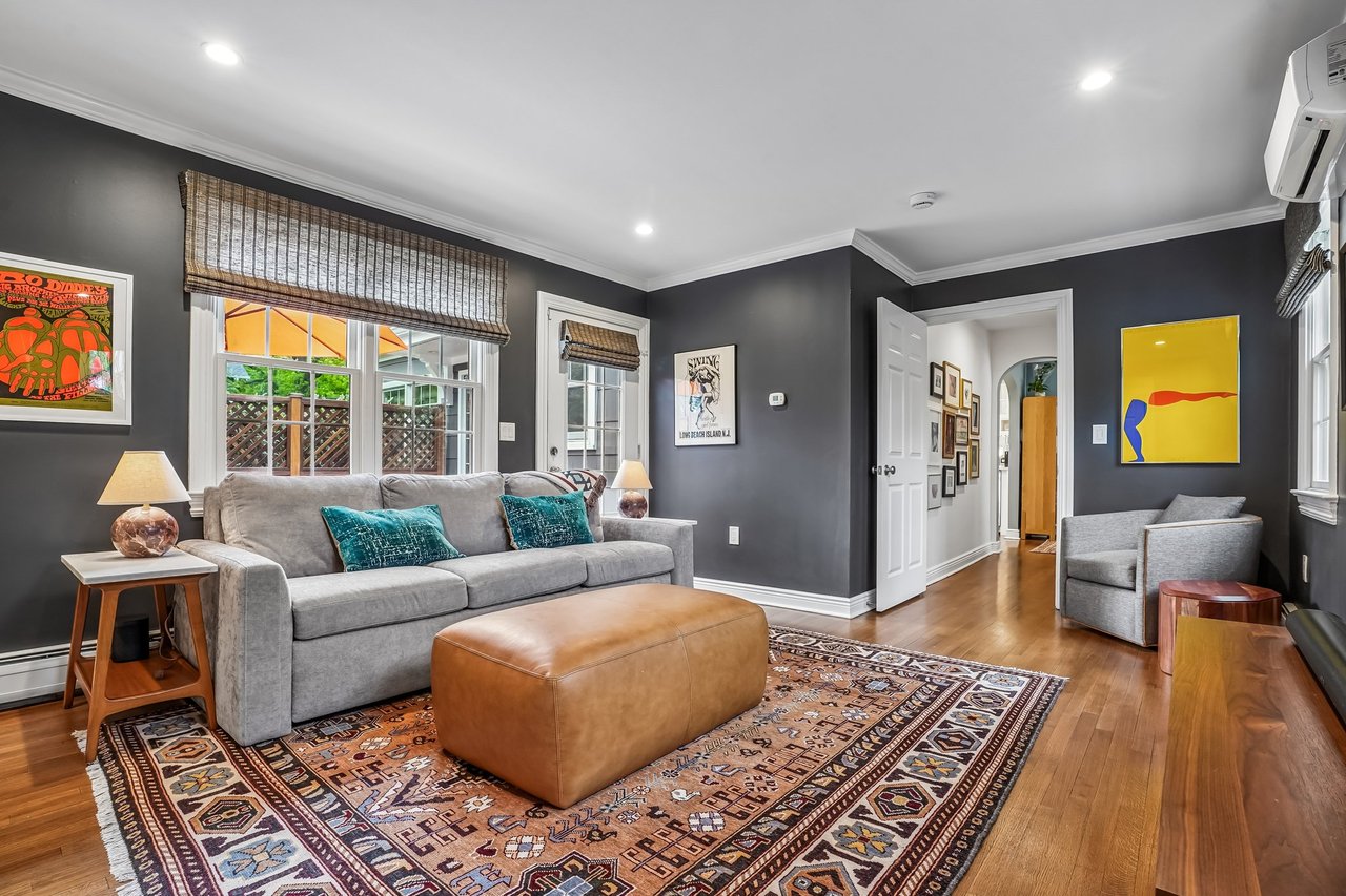 11 Kendal Avenue