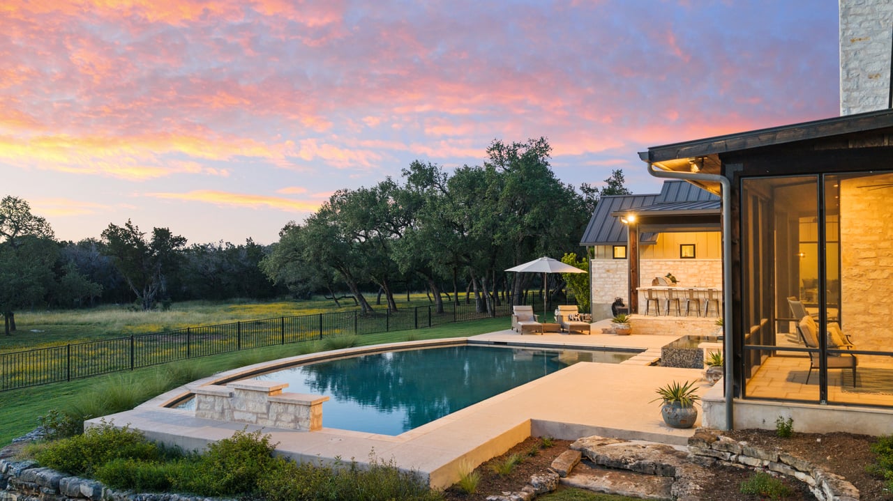 1457 Avenida High View