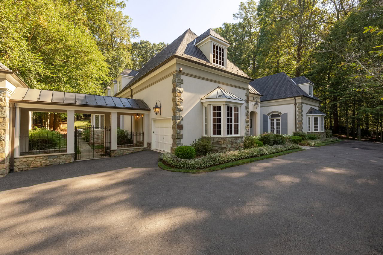 11218 River View Drive
