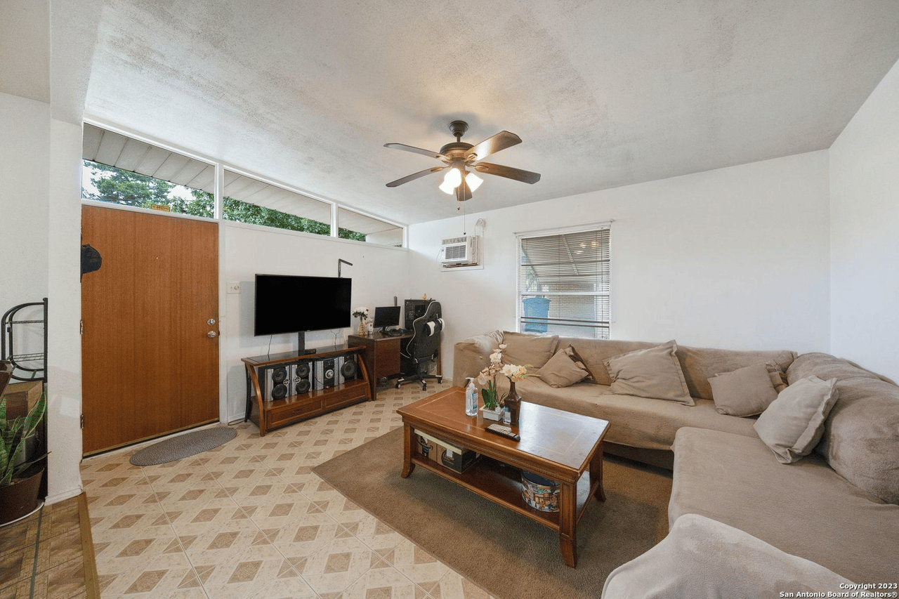 2226 Eland Dr