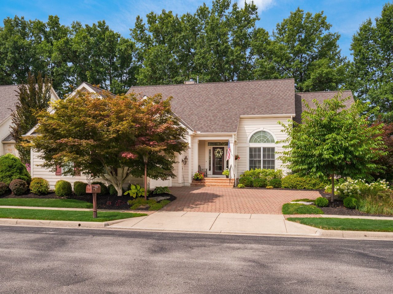 7924 Coldwater Drive, Powell, OH