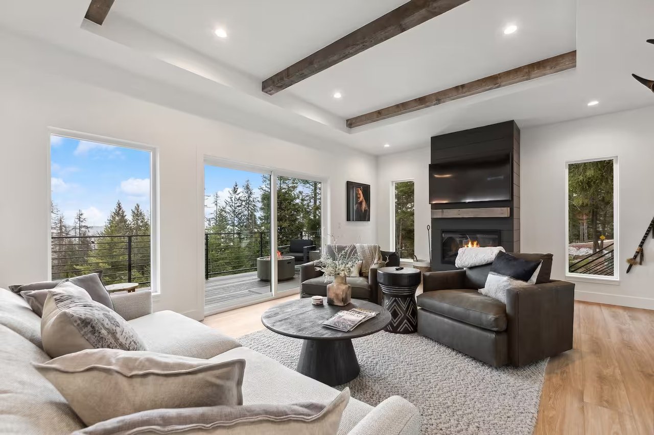 188 Lakeview Lane