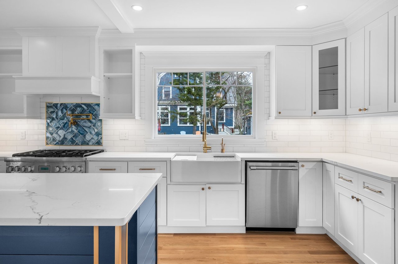 36 Rockaway Ave