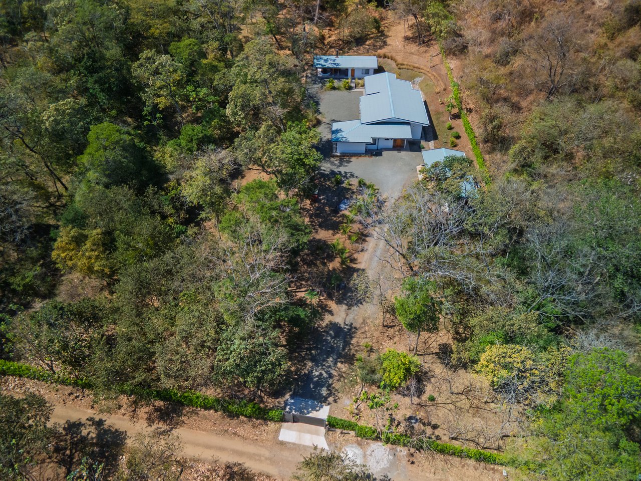 Casa Los Suenos | 4 Bedroom Home with Guest House near Tamarindo Costa Rica