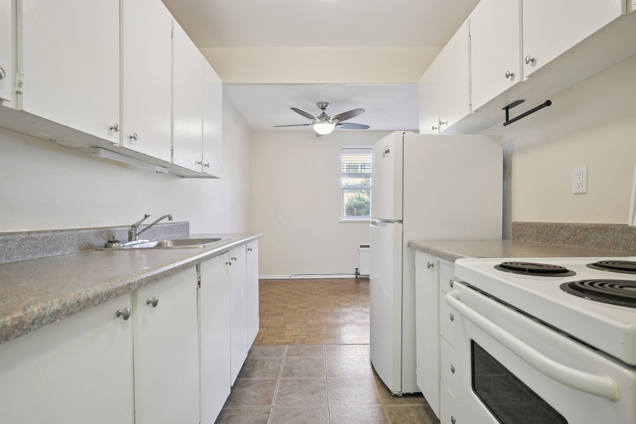 2 Bedroom Main Floor Unit in the Heart of Port Credit