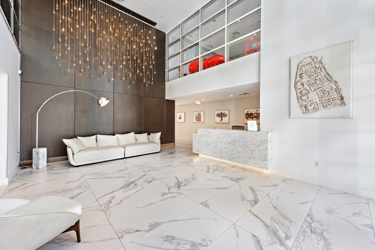 Aqua Gorlin Residence 703