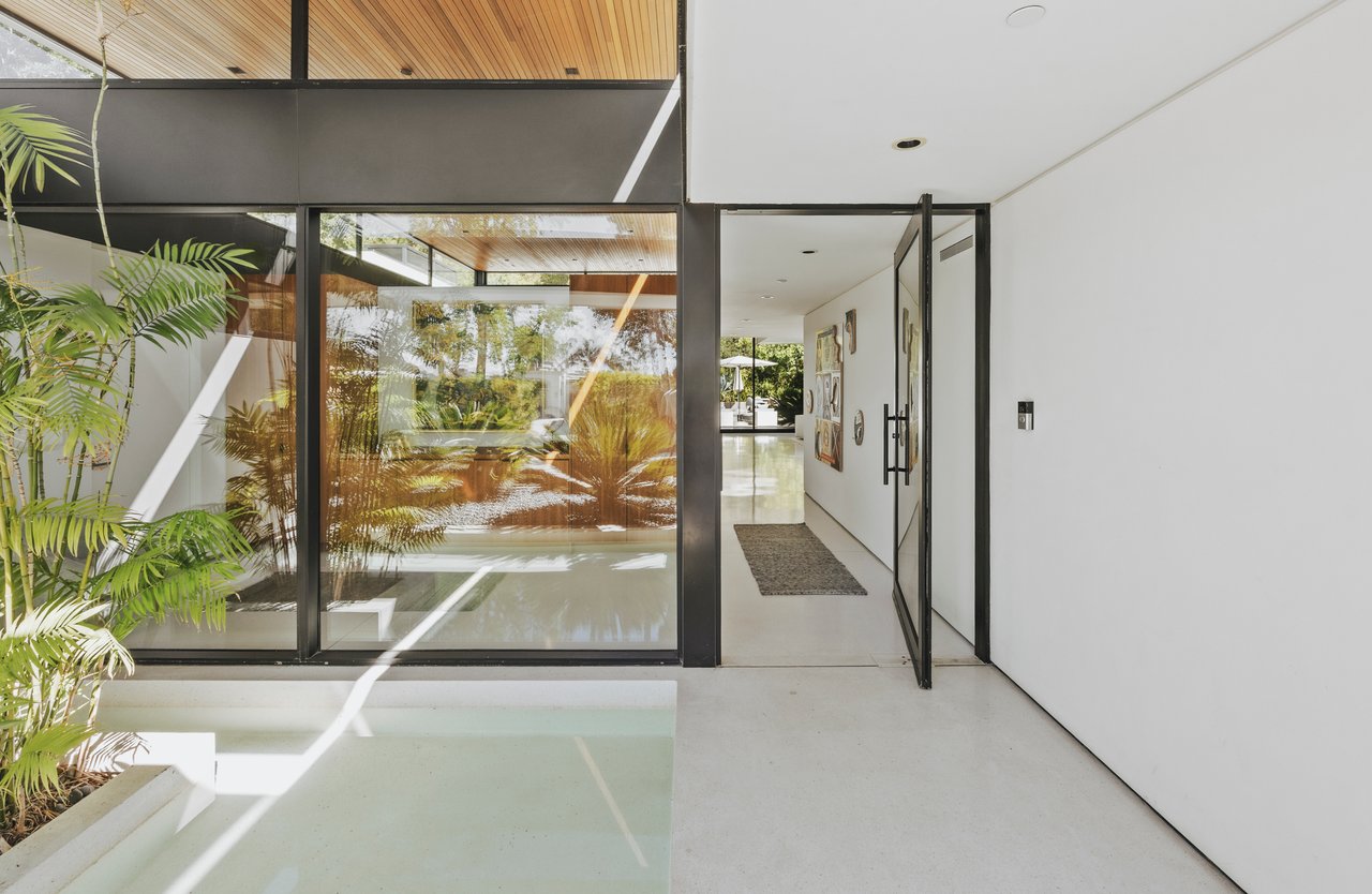 570 Evelyn Pl, Beverly Hills