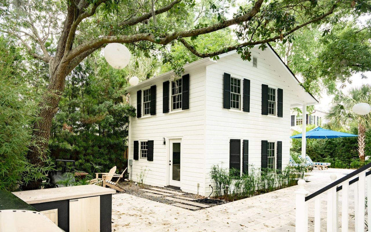 For Sale – Homes with Carriage Houses