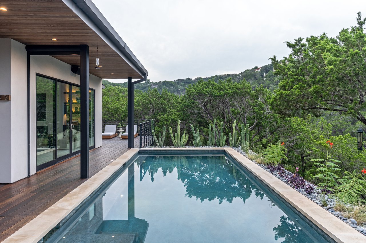 West Lake Hills Modern Sanctuary