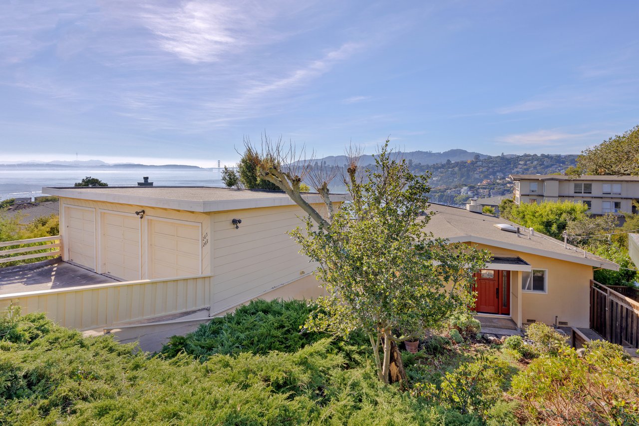 Old Town Tiburon Duplex - Golden Gate Bridge Views