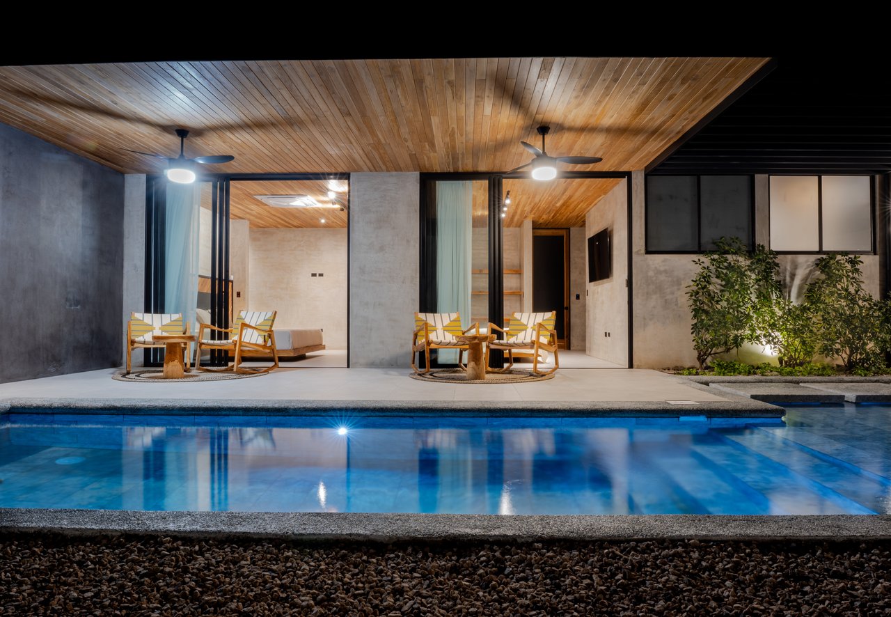 Casa Uchuva | Architectural Harmony of Wood, Stone, and Light