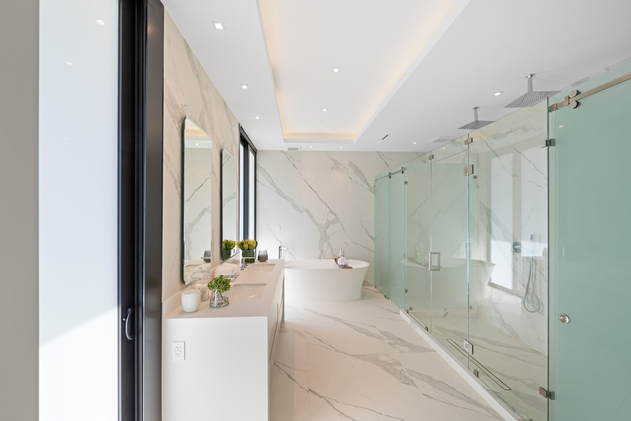 2950 NE 164th Street