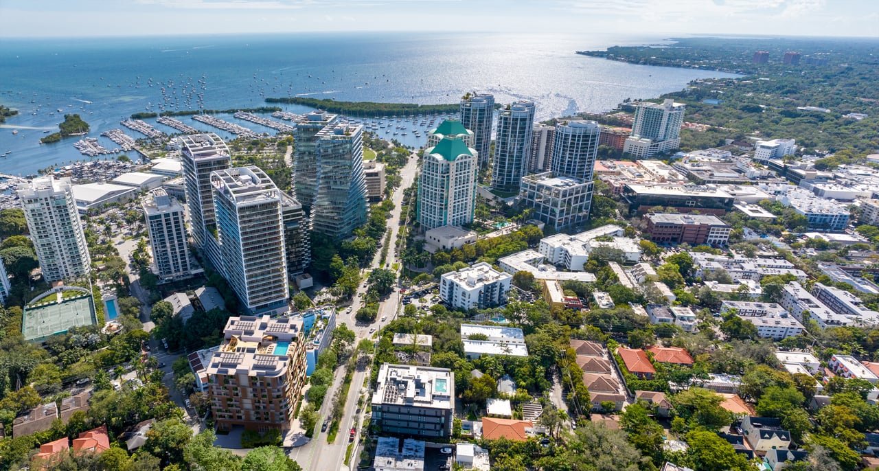 The Lincoln Coconut Grove